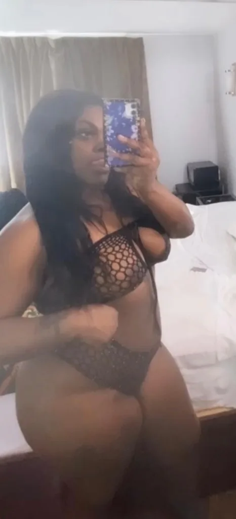 NEW IN TOWN Biggie chocolate freak Outcalls only - Photo 3 | Escort in Northdallas