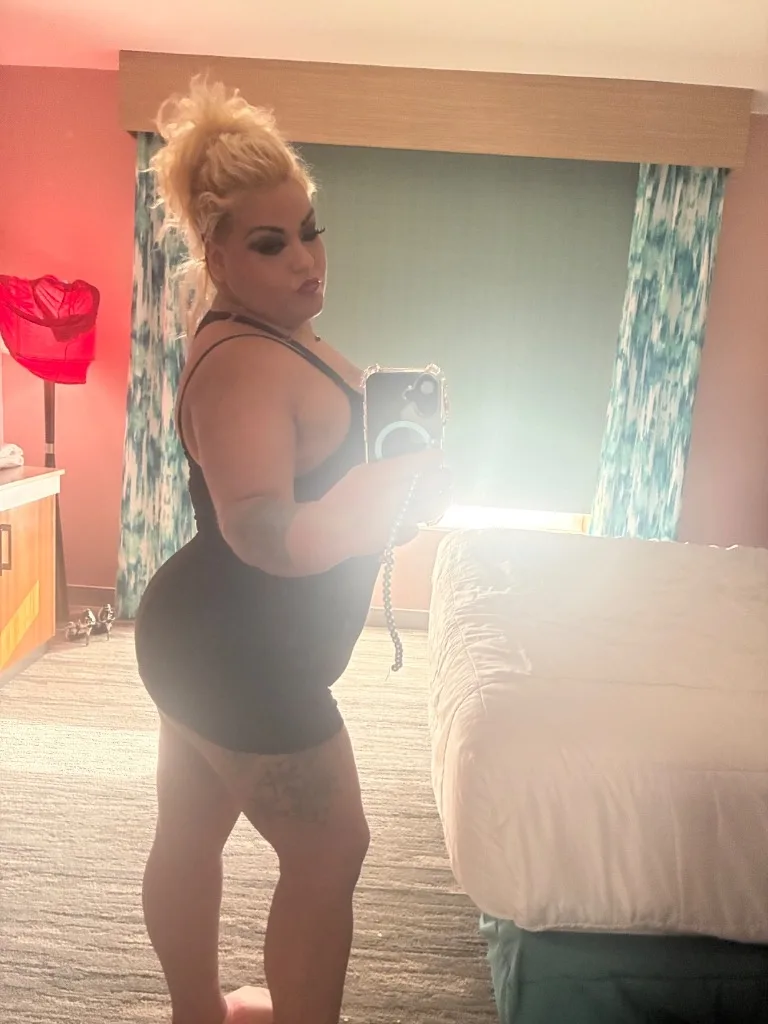 Curvy, confident, and dangerouslyto resist. - Photo 3 | Escort in South side