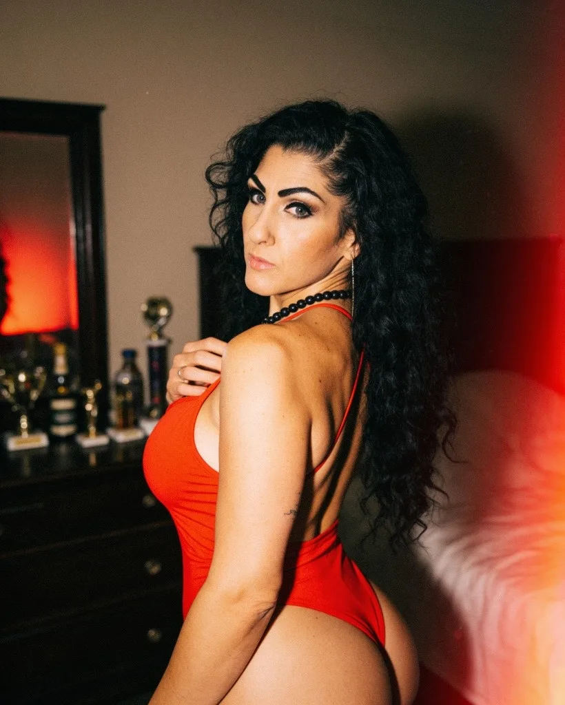 ThHck And JuiCy GILFS dO IT bEtTEr - Photo 2 | Escort in Fort Worth