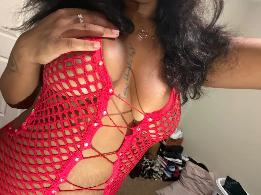 Sexy thick babe FACETIME SHOWS - Photo 3 | Escort in Meyerland