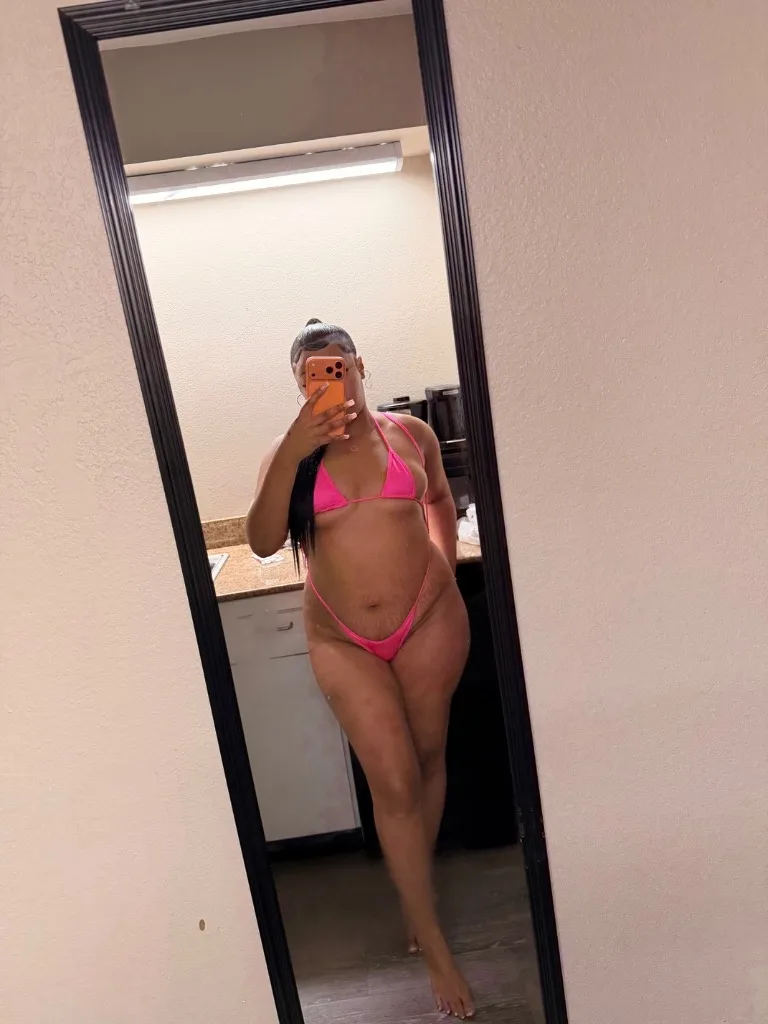 120 HHR INCALL SPECIAL A THICK BABE READY TO PLAY🫦 NO BARE OF ANY KIND - Photo 5 | Escort in Text me