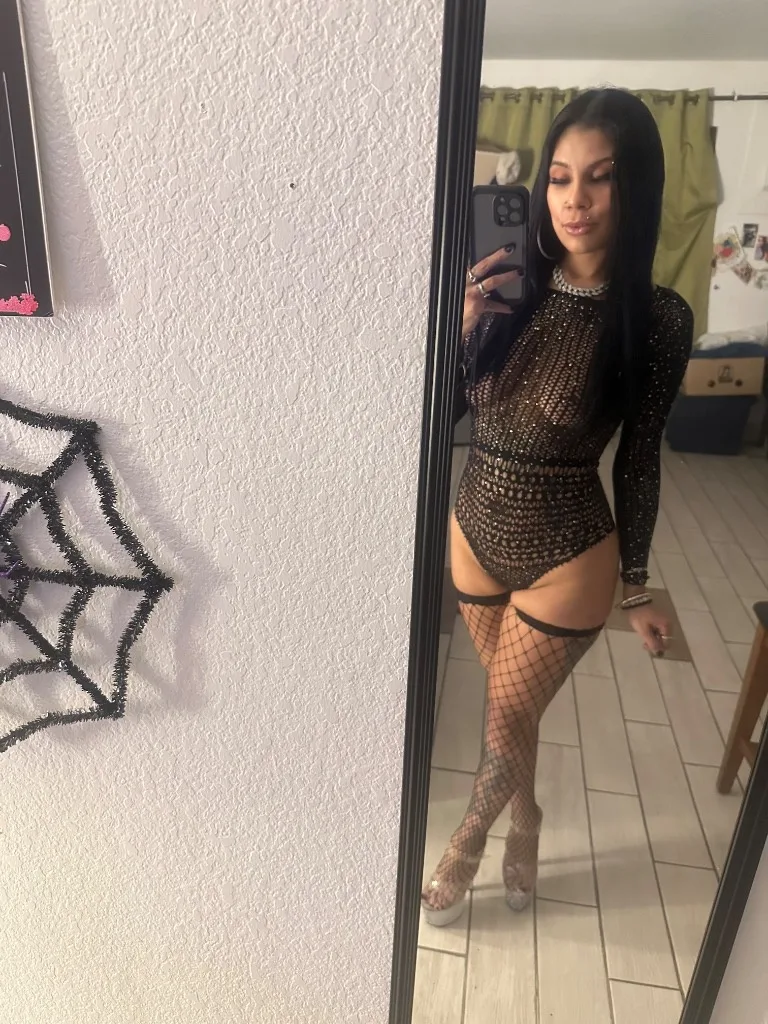 Take a Dive In SplashTown 🤩 - Photo 4 | Escort in Southwes 59 & Bltwy 8