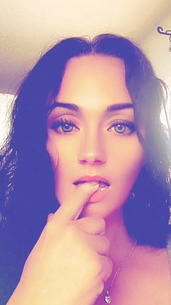 5’2 Soft Curvy & Pretty | Real Face + Real Body | Outcalls OnlyHey gentlemen - Photo 2 | Escort in Weatherford & surrounding