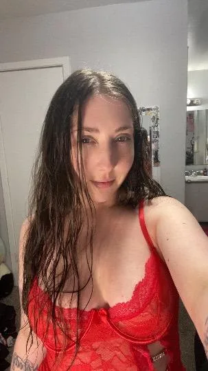 pretty & petite party girl with a FAT ass REAL PICS - Photo 2 | Escort in Askkkk