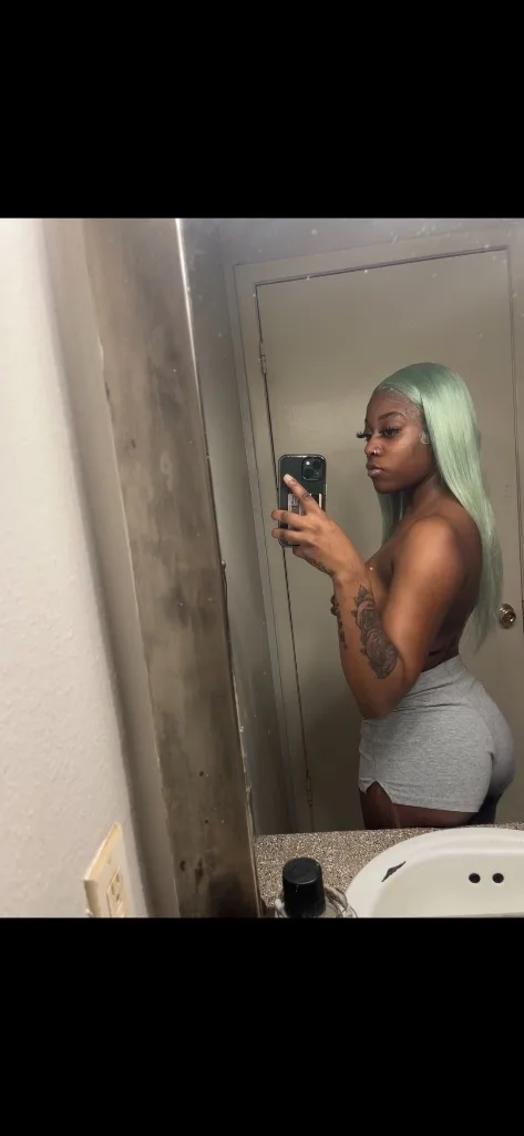 $80 10 min special Facetime shows (facetime show $30) ft show uber me for outcall - Photo 2 | Escort in Mesquite