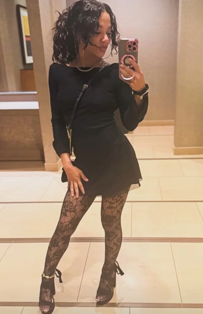 Sweet &amp; Petite 3xotic treat 😋