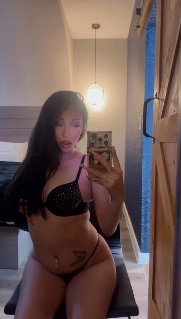 💋Sexy Petite Latina💋
