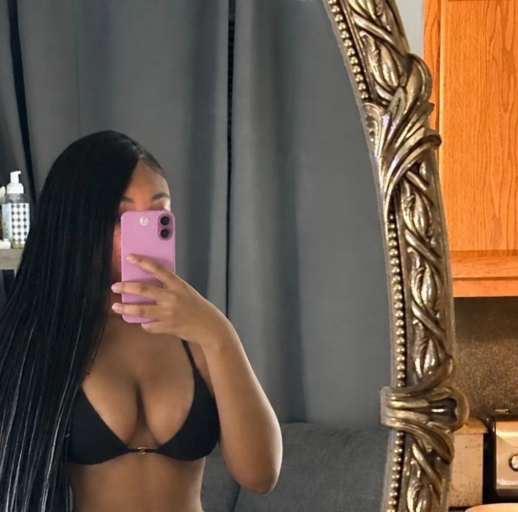 pretty pettite Buttercup🥰 - Photo 4 | Escort in Southwest