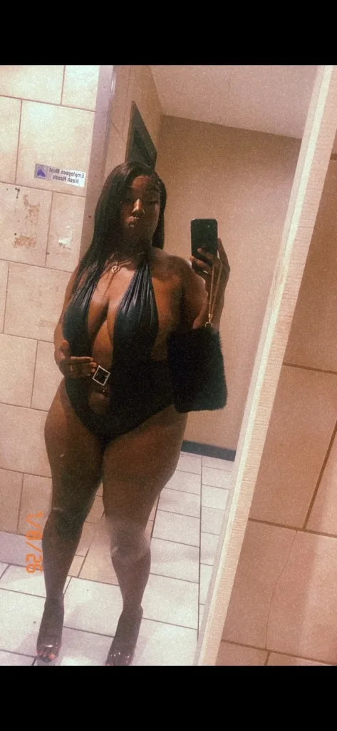 RUSH ME BABES COME SEE ME 🥰💦🍆