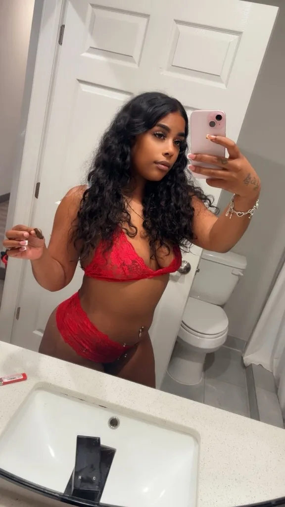 COME HANG W/ THE GODESS HOT 🥵 WET READY LET ME MAKE YOURS TOES CURL - Photo 4 | Escort in 290