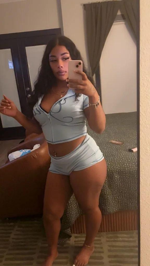 COME HANG W/ THE GODESS HOT 🥵 WET READY LET ME MAKE YOURS TOES CURL - Photo 2 | Escort in 290