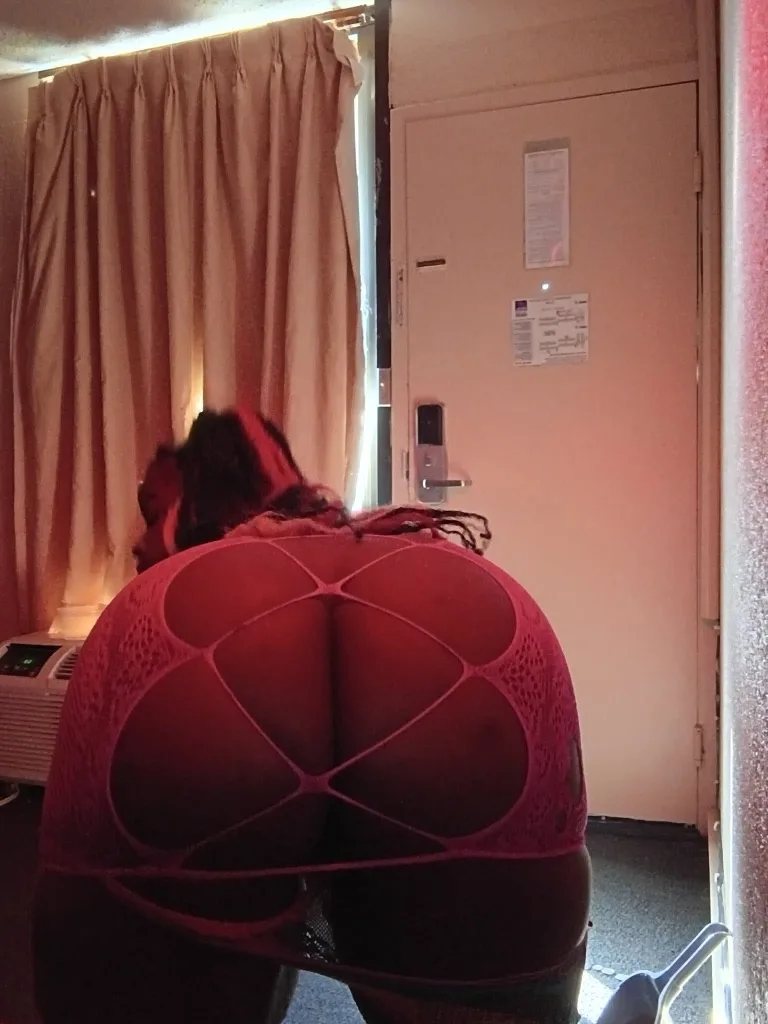 CHOCOLATE IS BACK INCALLS & OUTCALLS - Photo 3 | Escort in dallas