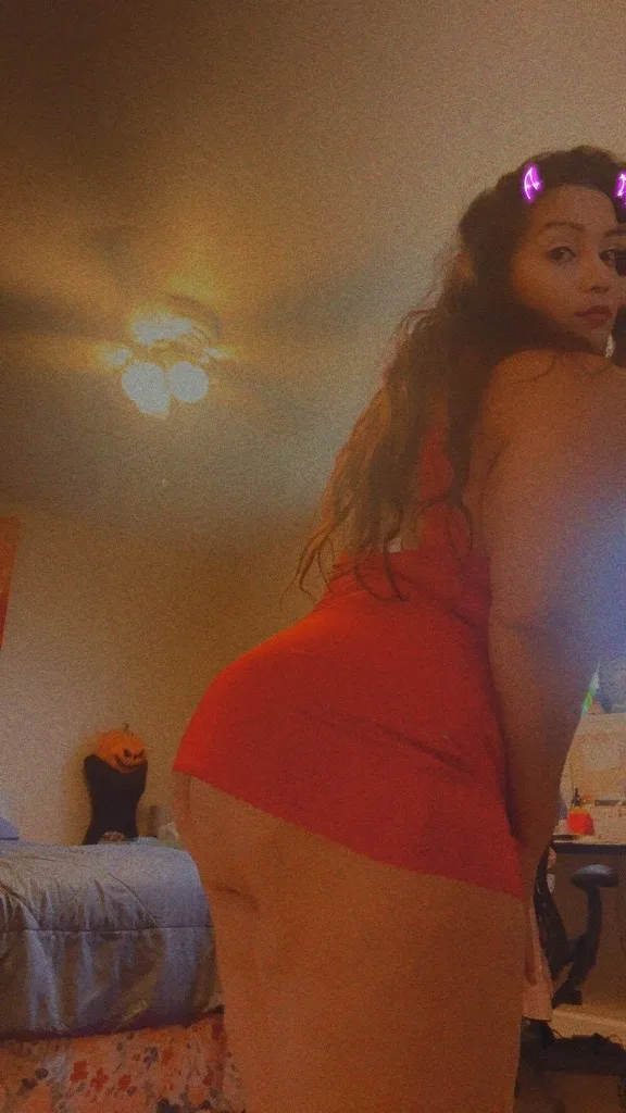 Hello There - Photo 4 | Escort in North Houston