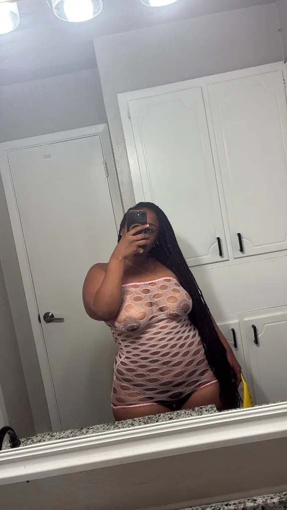 throat god 🥳 - Photo 4 | Escort in Fort Worth