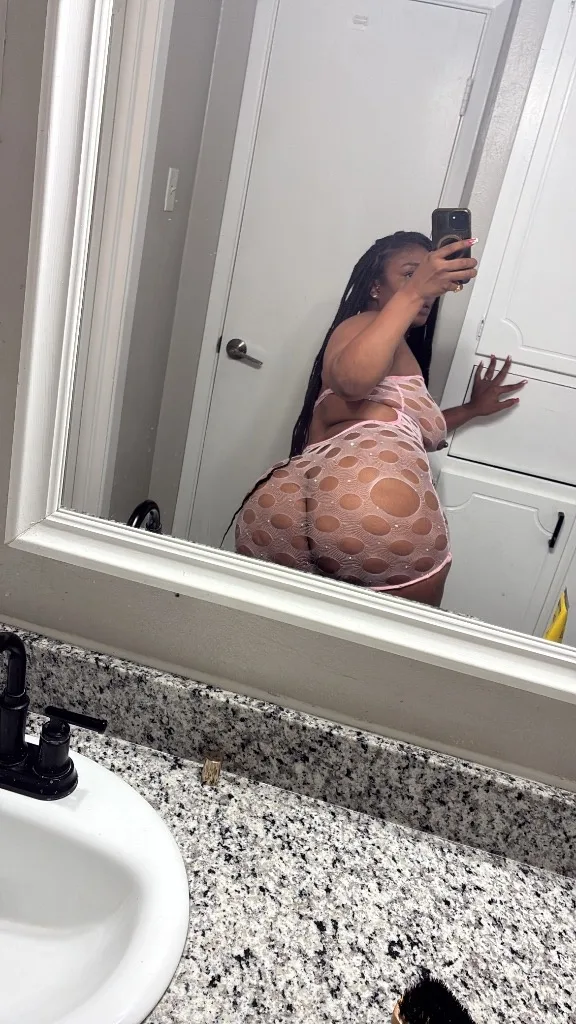 throat god 🥳 - Photo 9 | Escort in Fort Worth