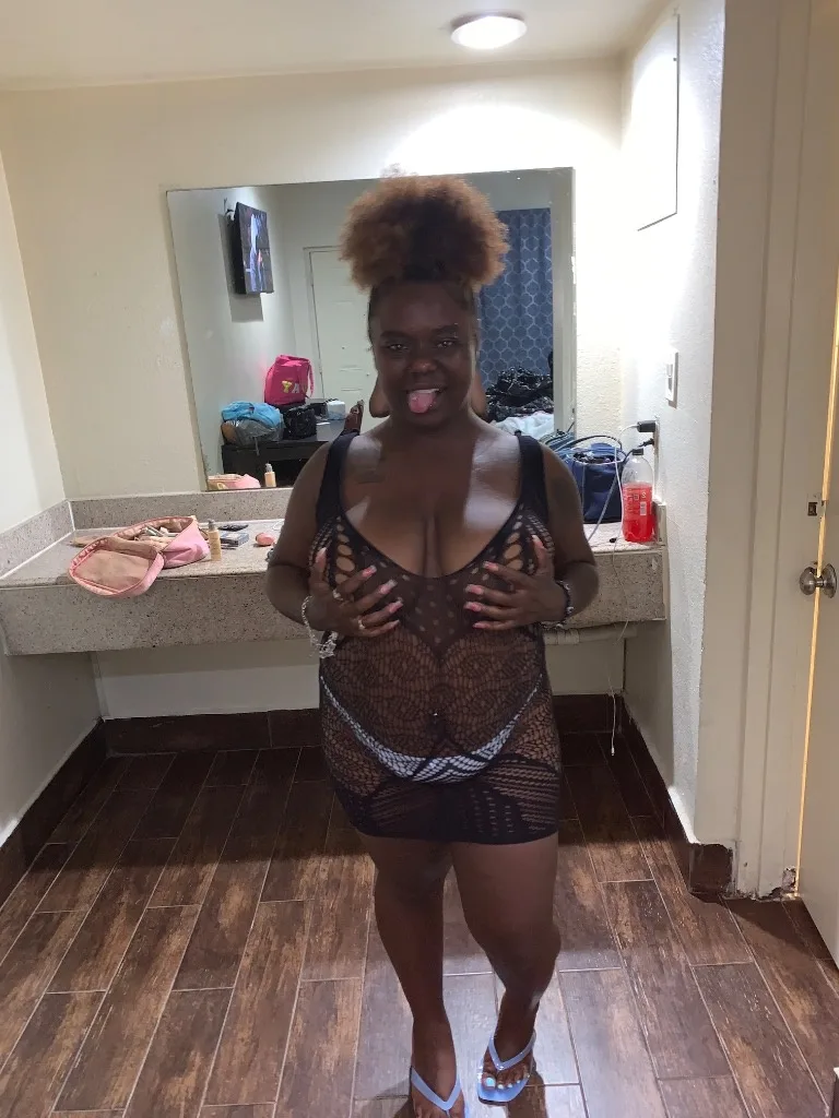 SEXXY WET 💦EBONY 🍫 Money 💰 makes me cum💦