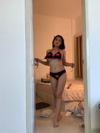 Your Busty Asian Goddess Sienna 🧸 - Photo 6 | Escort in Mattoon