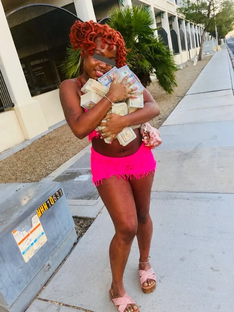 Outcall CarFun Incall Day/Night 247 2⃣0⃣0⃣ - Photo 12 | Escort in Bloomington