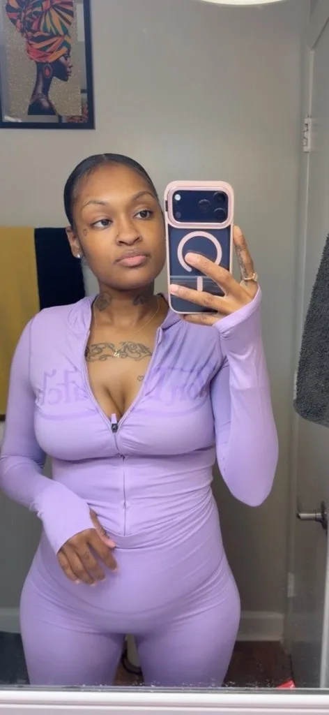 Sweet, Flirty & Ready to Have a Great Time Hey handsome I’m a fun, confident, and affectionate woman who loves good vibes, great conversation, and a little chemistry - Photo 2 | Escort in Peoria