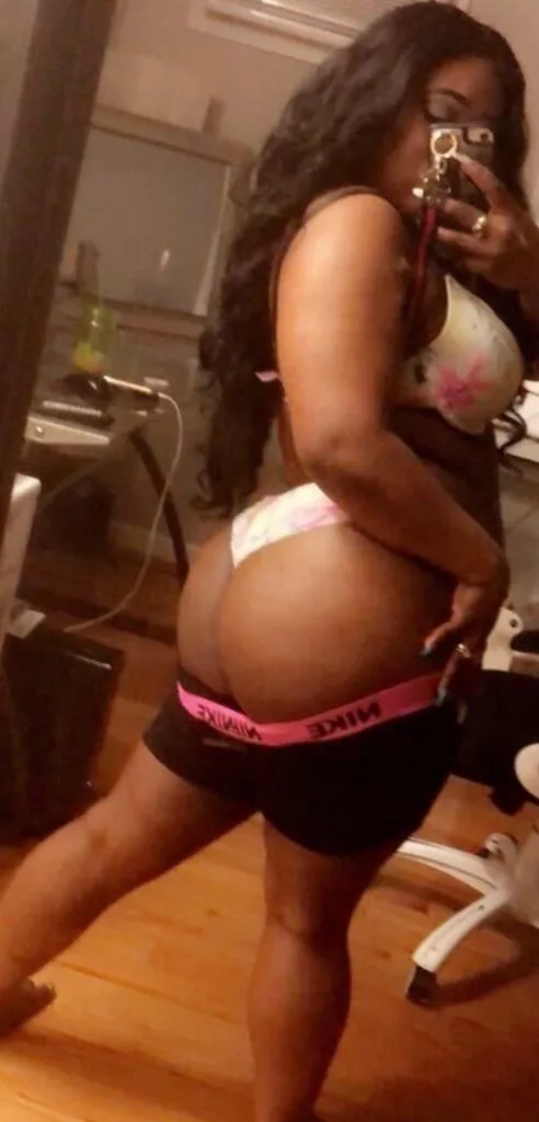 $ $🥵CoME AnD SeE mE 🤪🤭PROFESSIONAL Generous MEN ONLY - Photo 4 | Escort in Rockford