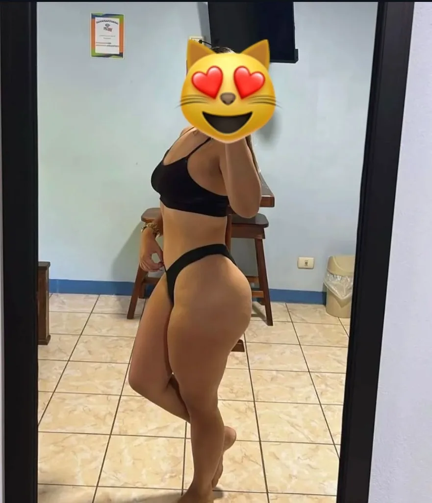 Hello how are you I'm a cute daring girl interested in meeting you - Photo 1 | Escort in Western Illinois