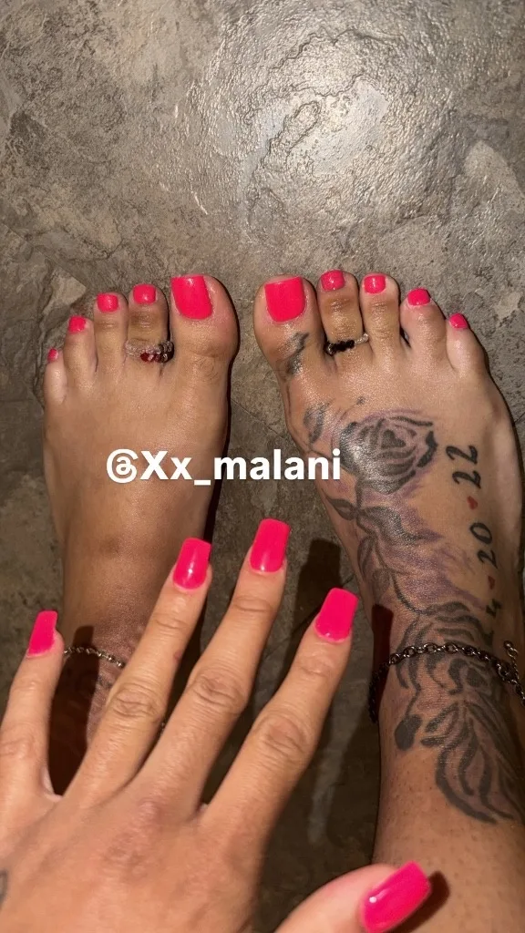 come suck on my fat juicy pussy FEET FETISH and GREEK friendlyincalls only🟢🟢🟢 - Photo 12 | Escort in Chambana