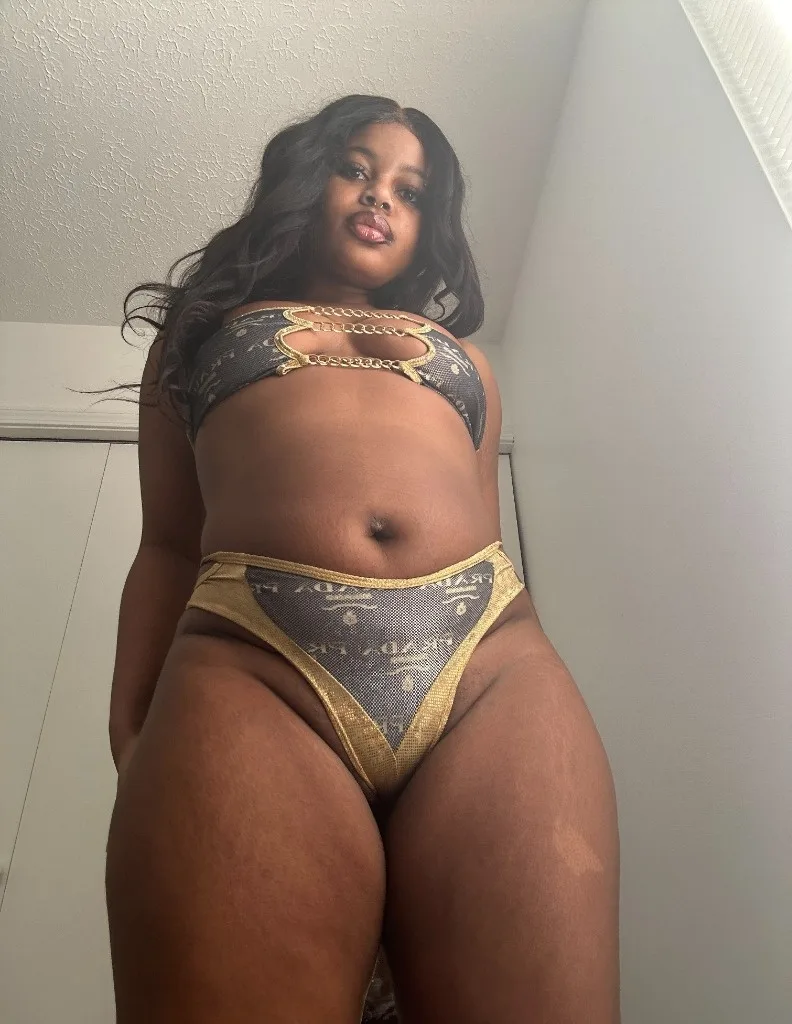Come to me To please all your desires and fantasiesEat Me Out🧡Dick Sucking Monster🧡Ready to PlayIncall/OutcallCar fun24/7 - Photo 6 | Escort in Chambana