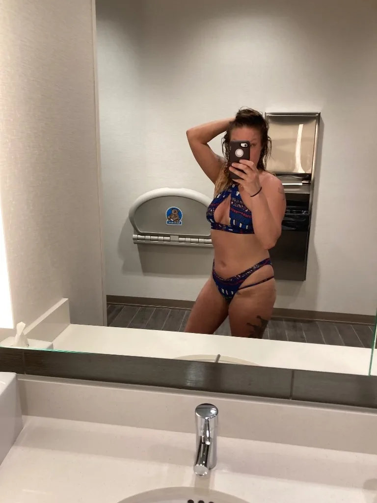 BUBBLES IN OAKBROOK! 🫶 - Photo 3 | Escort in OAKBROOK