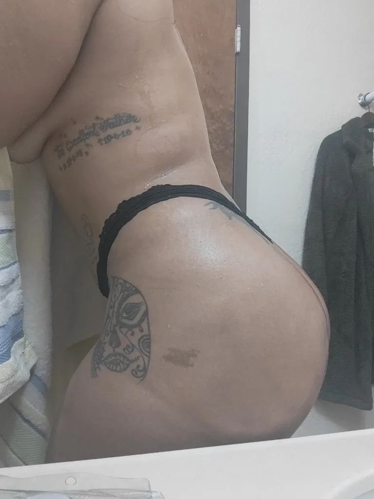 Latina girl attends to your needs. - Photo 3 | Escort in Chicago