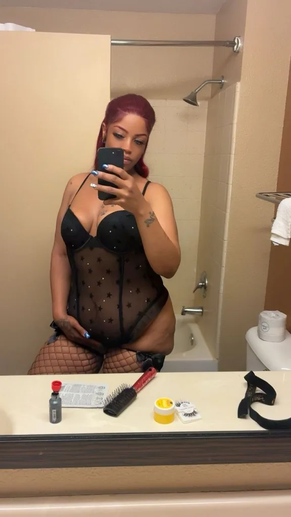Incall FACETIME SHOWS HEY GUYS MY THOART IS OPEN DEEP & WET come try me out so i can show you what this mouth do im a monster with it i eat that dick right up - Photo 6 | Escort in Chicago