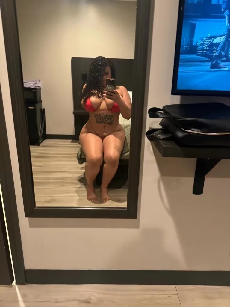 ONE NIGHT ONLYCurvy Latina 🥵 WET TIGHT PUSSY Make me squirt 🫦 Clean Risk Free Fun Professional Throat GOAT - Photo 6 | Escort in Chicago