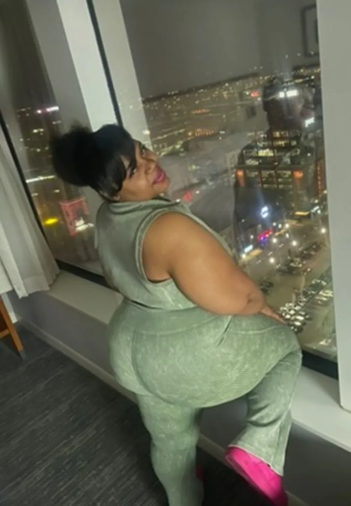 BIG MAMA‍ AVAILABLE NOW - Photo 3 | Escort in YOUR PLACE