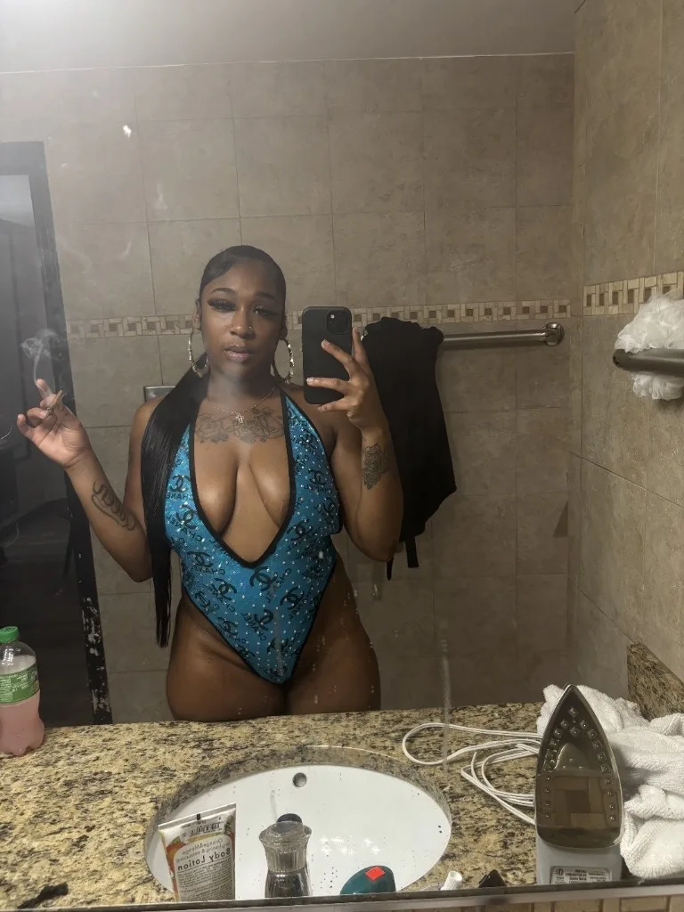 New Location Short & Juicy Come see me InCalls 🤤🥵 - Photo 4 | Escort in W Archer-Harlem Ave- Midway
