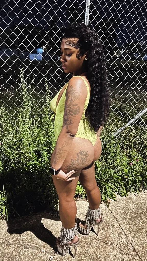 New Location Short & Juicy Come see me InCalls 🤤🥵 - Photo 7 | Escort in W Archer-Harlem Ave- Midway
