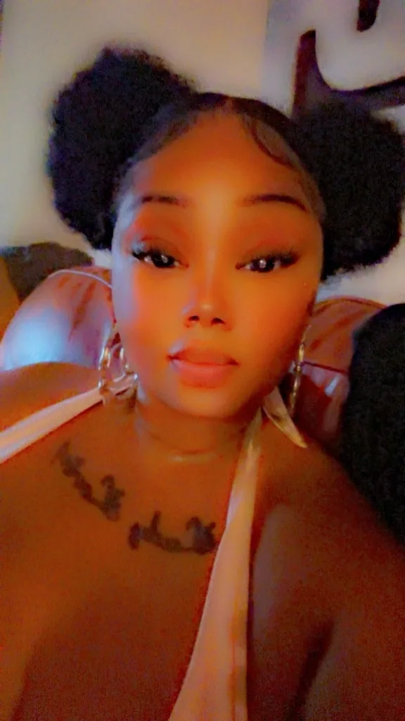 red 🧚 - Photo 1 | Escort in joliet