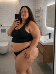 COMPLETELY READ FULL AD🚨Curvy MILF with all the right curves ✅🚨To confirm your session, a deposit is required for all dates🚨 Don't waste my time Text Only When Deposit Is Ready😘