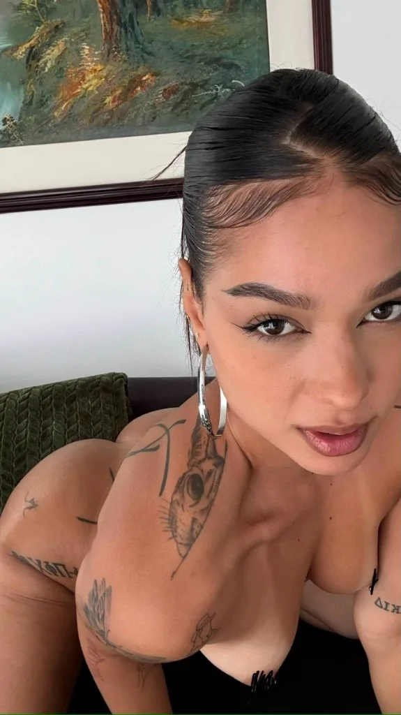 Italian Latina Bombshell looking for Fuck Buddy TONIGHT - Photo 4 | Escort in Chicago