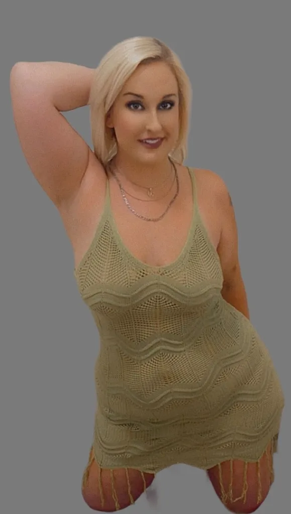 Dripping sex toy ready to play! - Photo 2 | Escort in Chicago