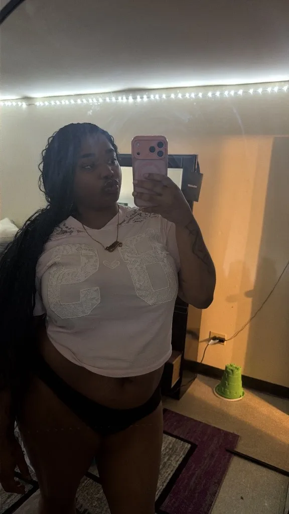 Thick Wet Shit Wild freak Godess - Photo 5 | Escort in Waukegan
