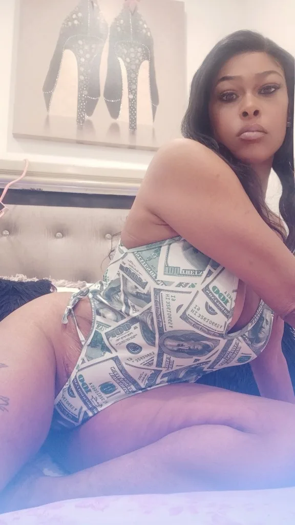 BEST NURU BODYGLIDES EVER 140HHR NO MEN UNDER 30 - Photo 3 | Escort in South side Chicago