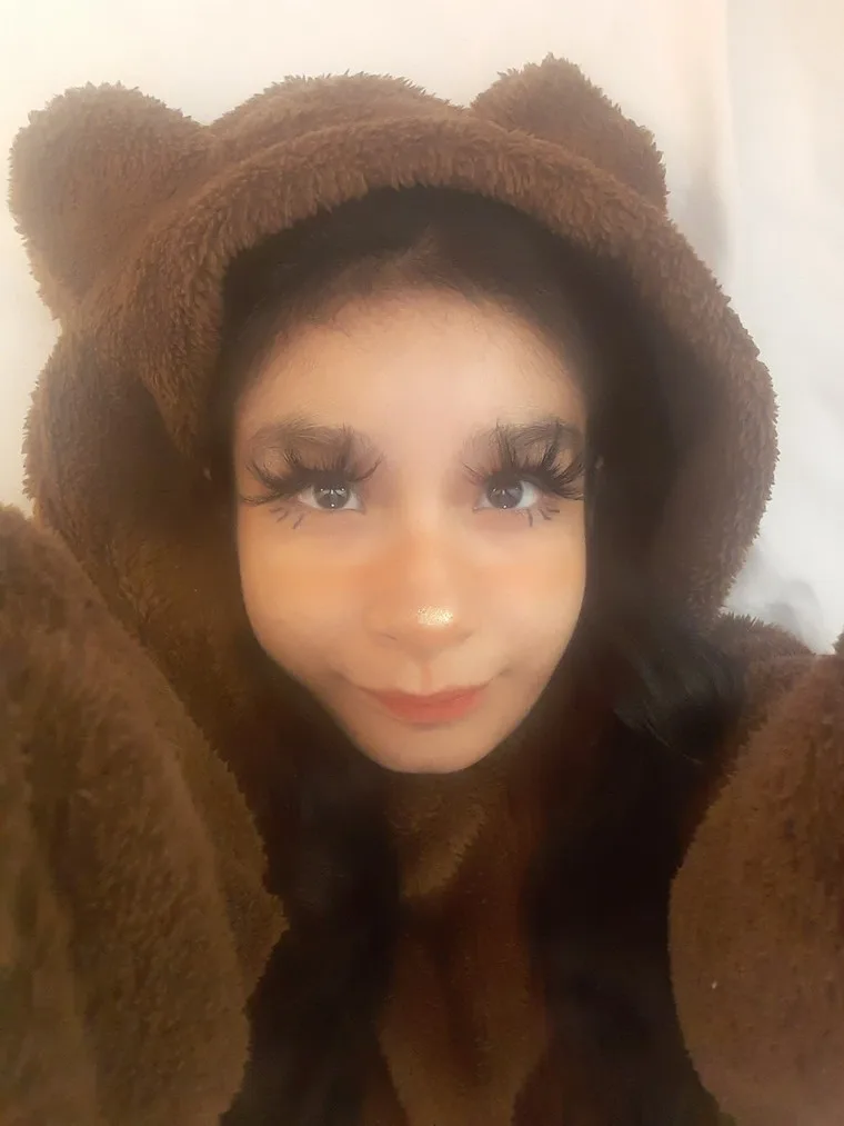 petite + cute + spoiled 🩷 - Photo 7 | Escort in Chicago