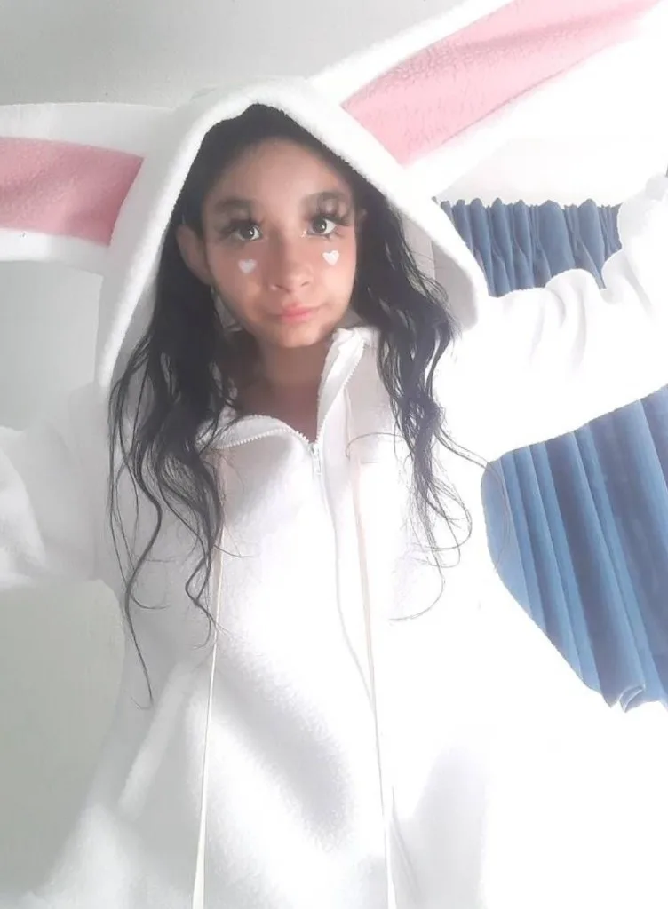 petite + cute + spoiled 🩷 - Photo 8 | Escort in Chicago
