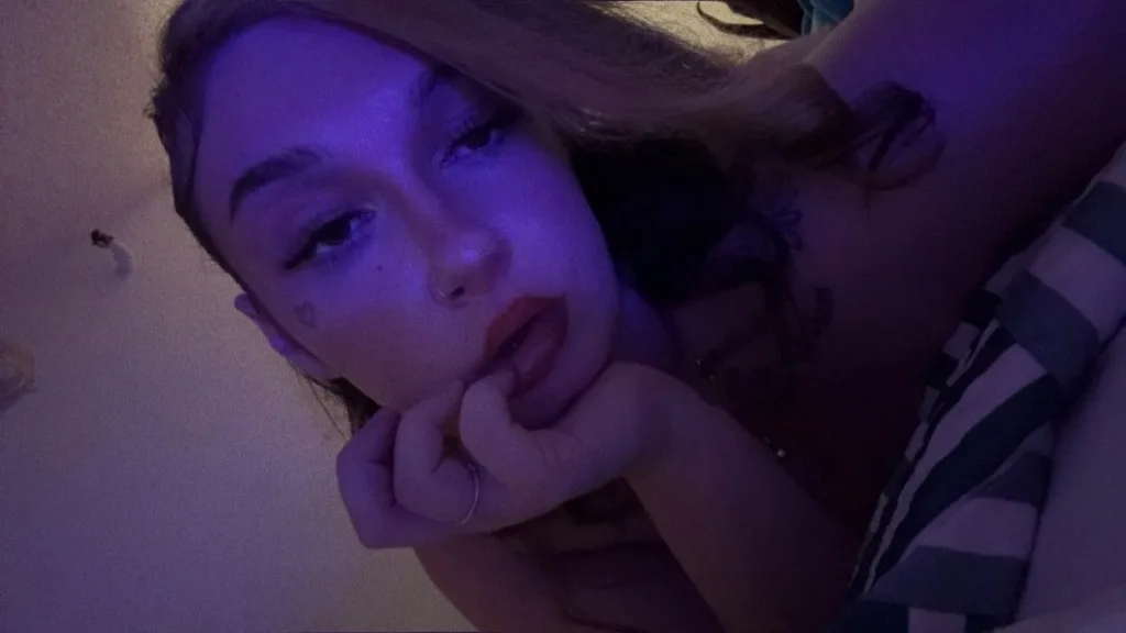 2 girl specials ‍‍ Come get lucky Get ahold of me to fulfill all your secret fantasies 🤭🫣🤫 Fat ass, pretty face, pretty toes 🩷 Tatted and sweet, slim thick, busty playmate come - Photo 2 | Escort in Chicago