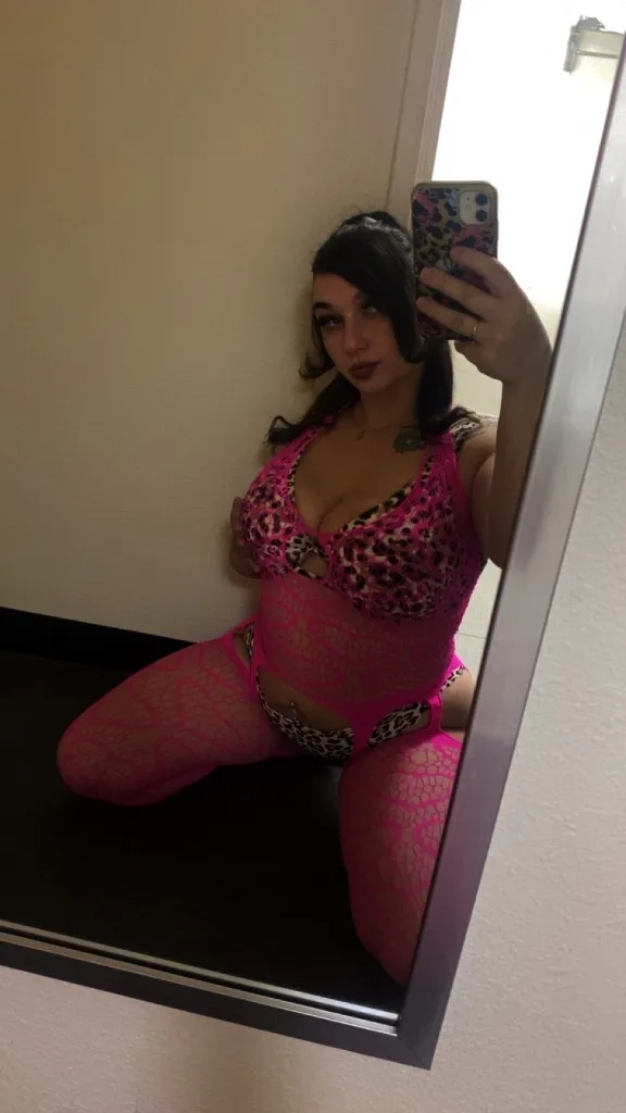 2 girl specials ‍‍ Come get lucky Get ahold of me to fulfill all your secret fantasies 🤭🫣🤫 Fat ass, pretty face, pretty toes 🩷 Tatted and sweet, slim thick, busty playmate come - Photo 8 | Escort in Chicago
