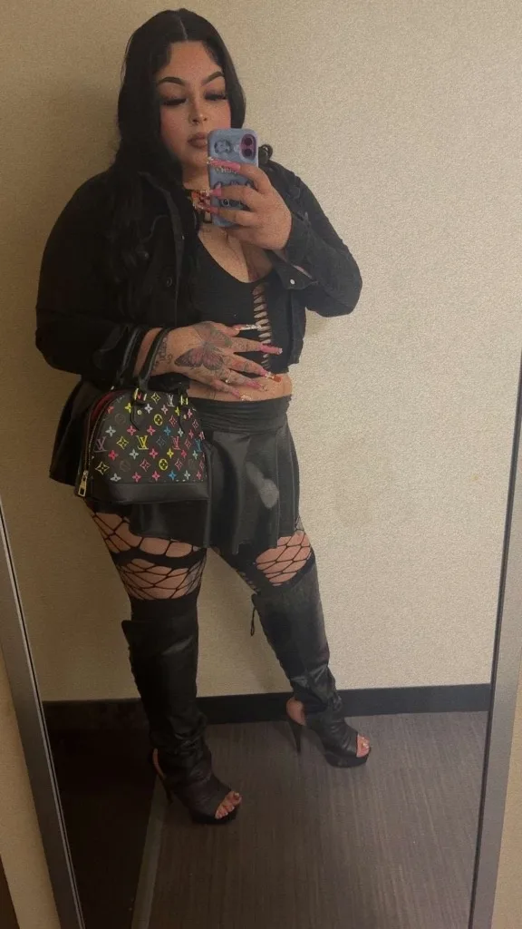 PrettyThick BBW Latina Ready to get Slutted out - Photo 9 | Escort in Cicero