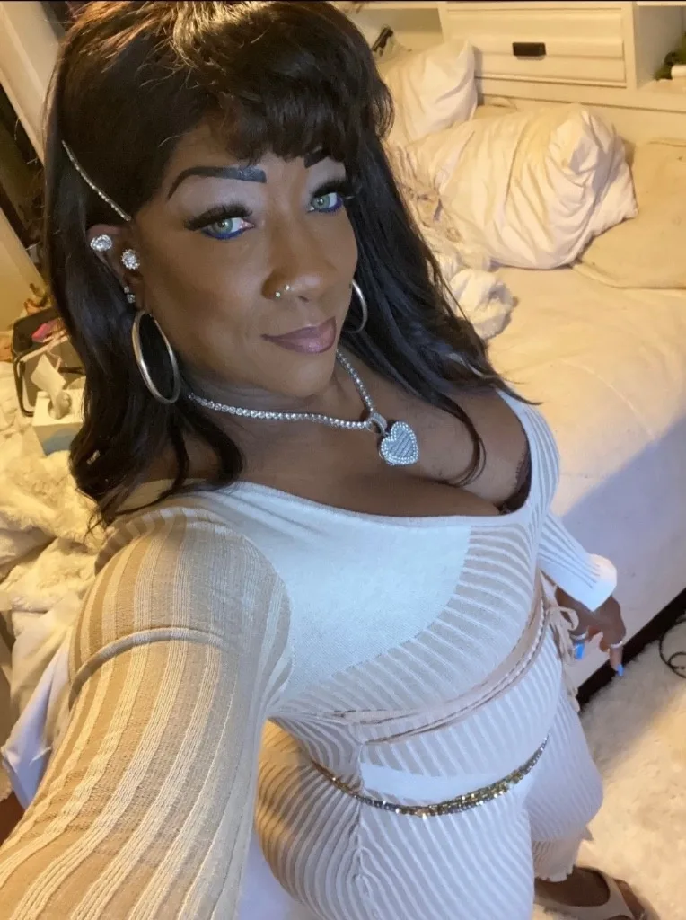 tasty Blair - Photo 2 | Escort in Lombard