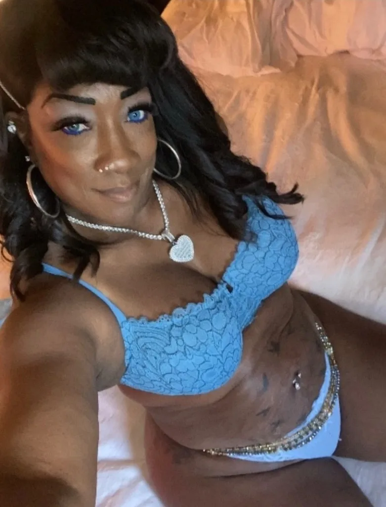 tasty Blair - Photo 10 | Escort in Lombard