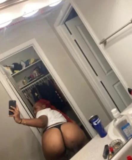 Caramel Skin With A Fat Ass , Wet Pussy A Deep Throat - Photo 2 | Escort in Chicago