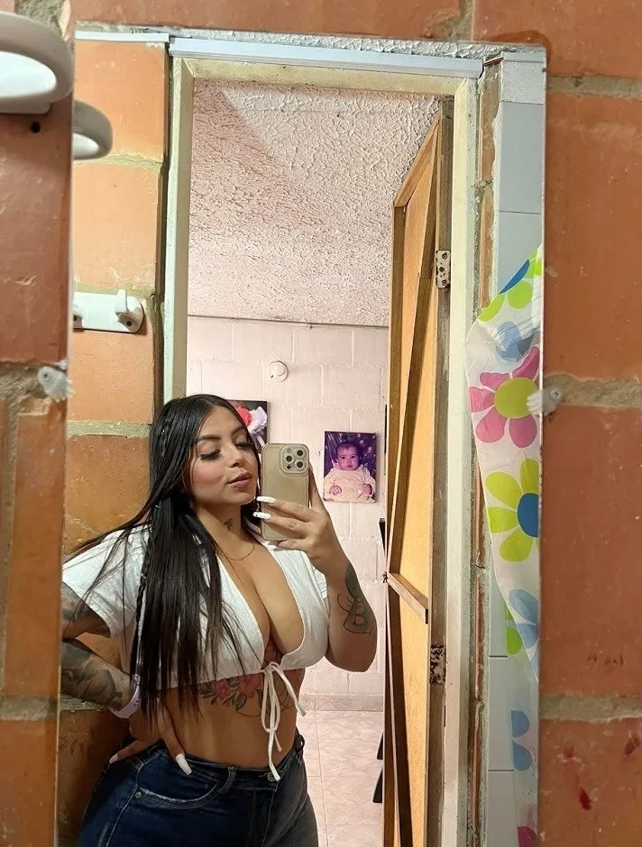Beautiful Chemistry Sexy Queen Party GirlPrefer sex without condomReady For All Romance Styles Sex24/7 - Photo 3 | Escort in Chicago