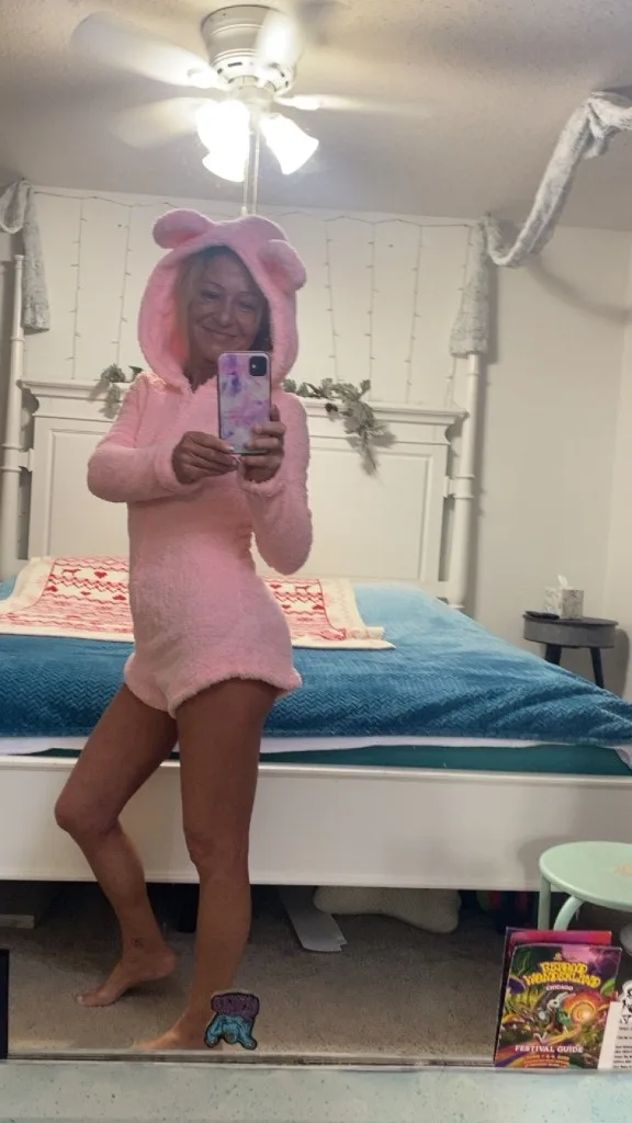 Firecracker 🧨 NO PHONE CALLS/NO AA - Photo 10 | Escort in Plainfield